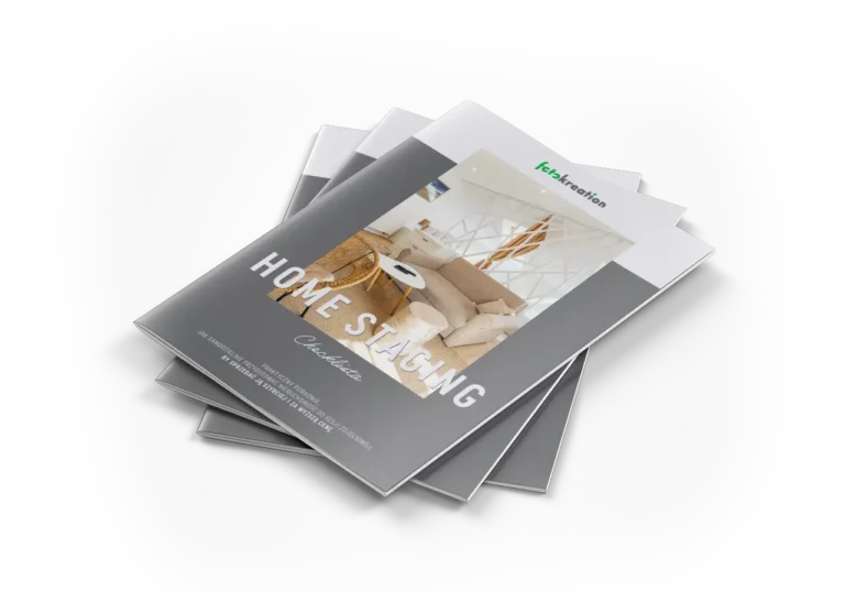 Stos broszur zatytułowany Home Staging Checklist zawiera zdjęcie okładkowe autorstwa rzeszowskiego fotografa nieruchomości, przedstawiające nowoczesny, schludnie urządzony salon i logo Keyesdesign u góry.